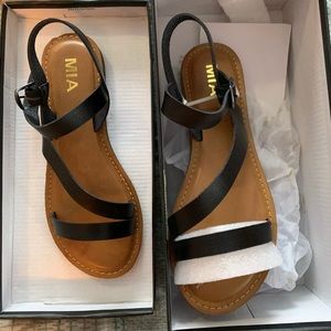 NWT MIA Black Sandals Size 7